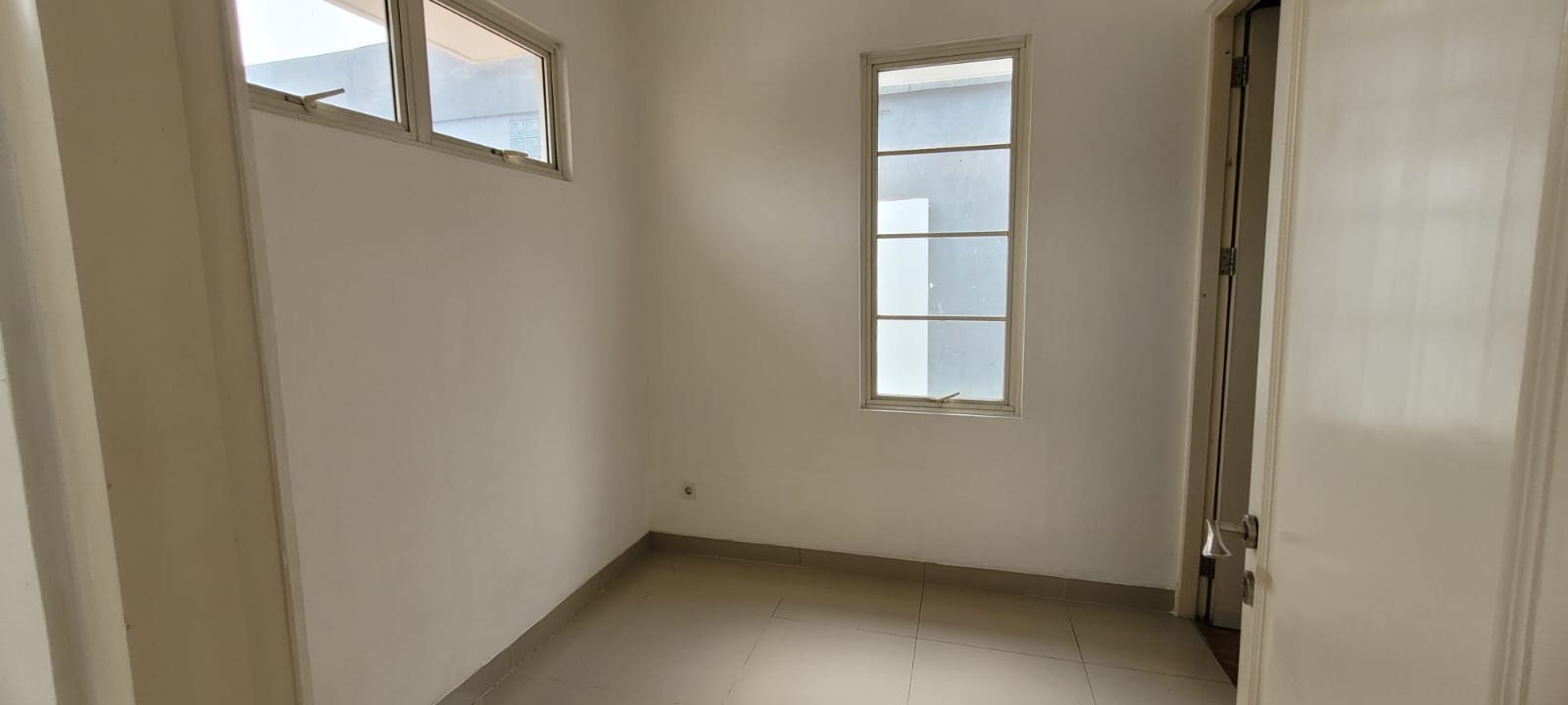 Rumah Disewakan di Cluster Greenwood Lippo Cikarang
